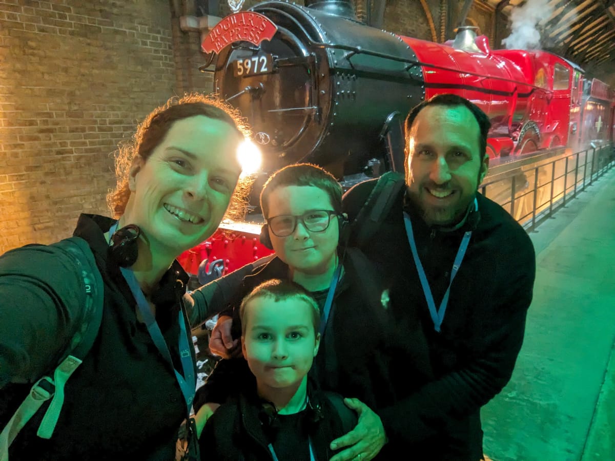 Warner Brothers Studio Tour: The Making of Harry Potter